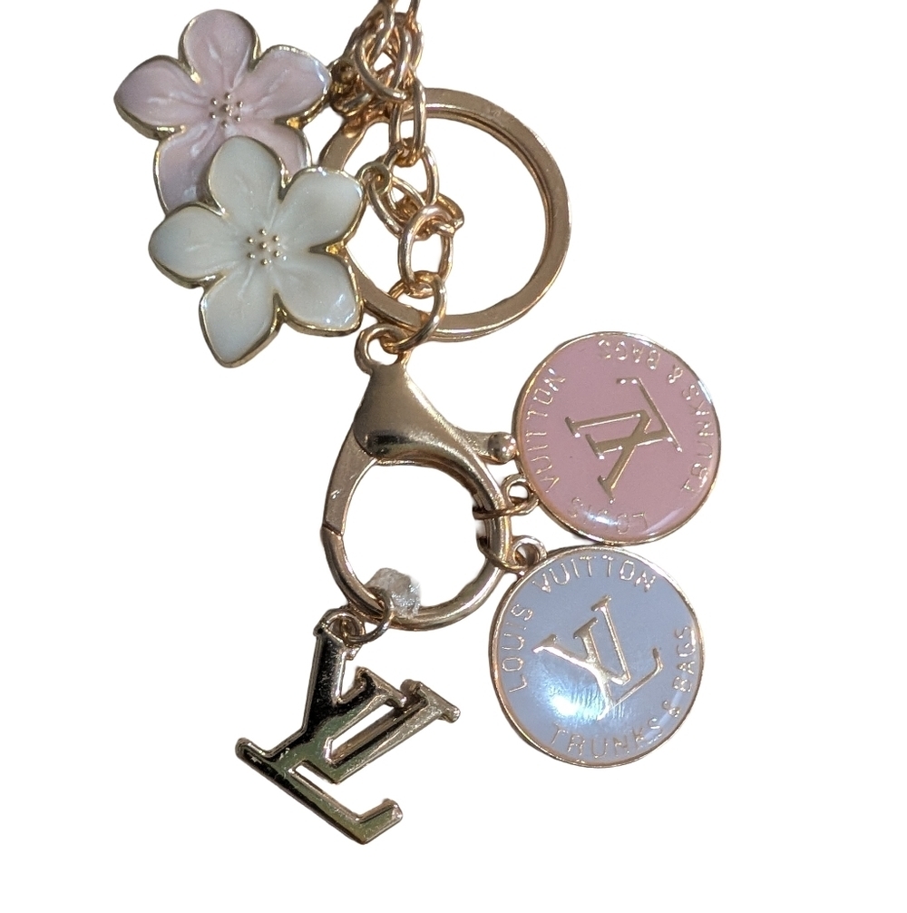 Authentic Louis Vuitton Trunks & Bags Charms plus An Extra! - Picture 7 of 9
